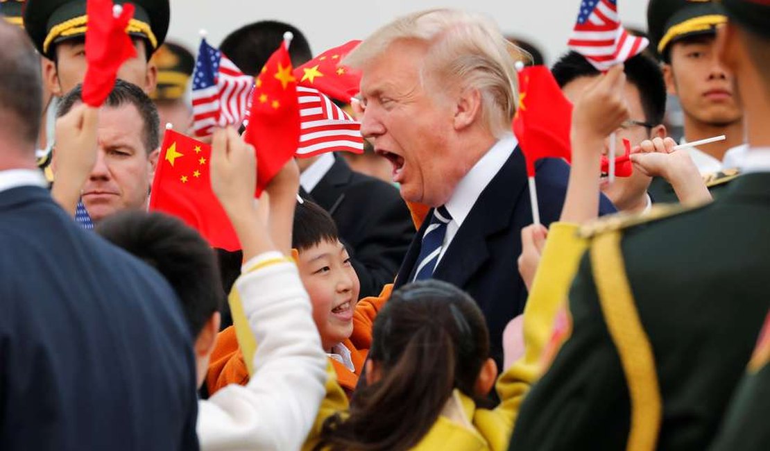 Trump chega à China em busca de apoio sobre Coreia do Norte