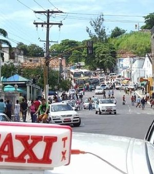 Segurança: taxistas não concordam com retirada de película dos veículos