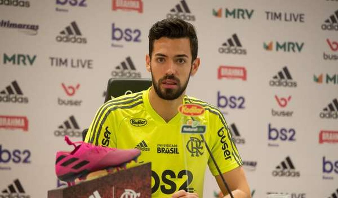 Pablo Marí exalta Jesus: 'Mudou minha vida em três meses'