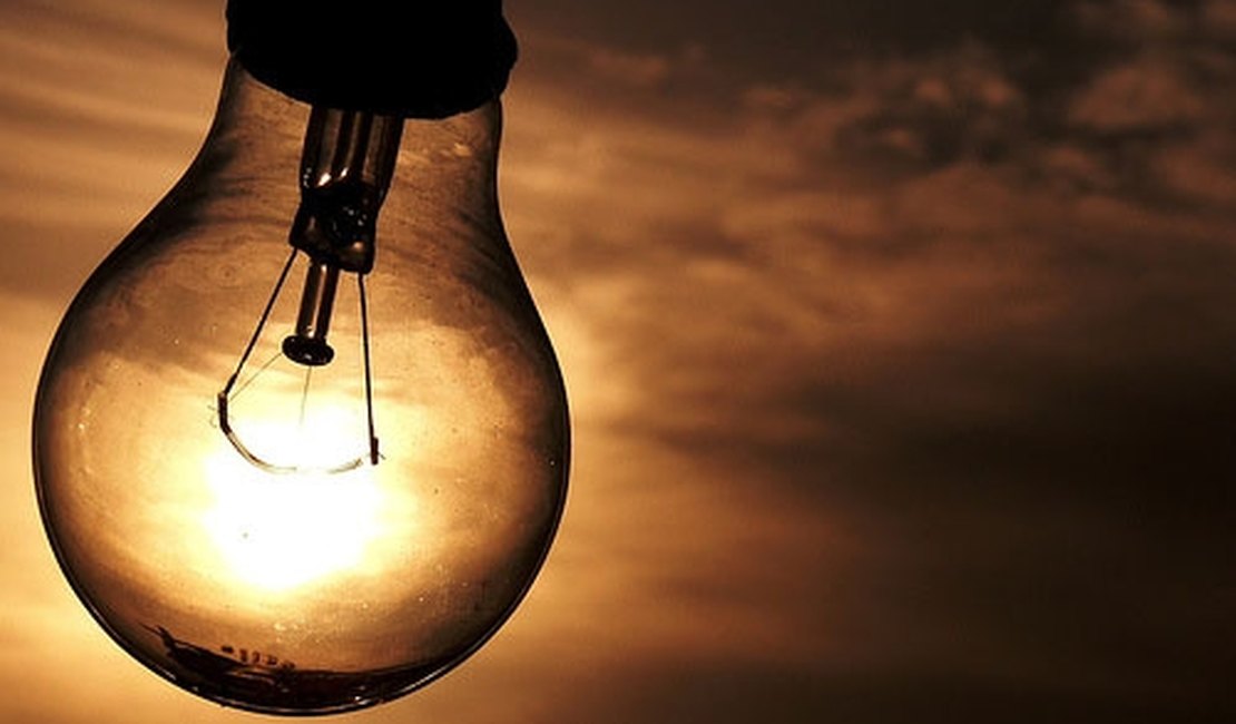 Em novembro, contas de luz terão acréscimo de R$ 1,50 a cada 100 kWh consumidos