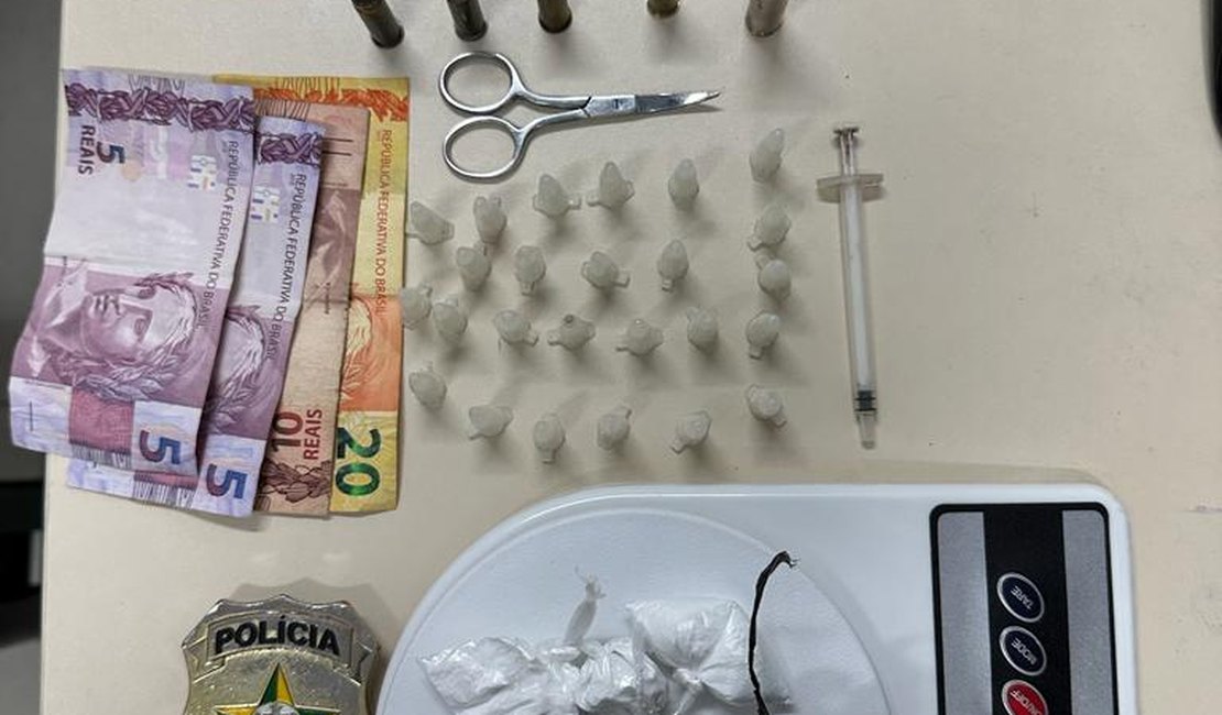 PC/AL apreende cocaína avaliada em R$10 mil próximo a uma escola em Marechal Deodoro