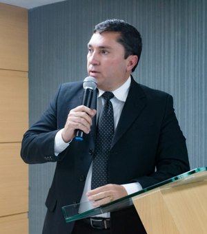 Vereador Rogério Nezinho repudia atitude do prefeito Teófilo em não receber agentes de trânsito para reunião