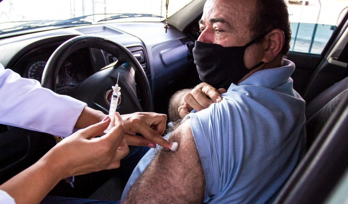 Após seis meses de vacinação, Alagoas ultrapassa 1,6 milhão de doses aplicadas