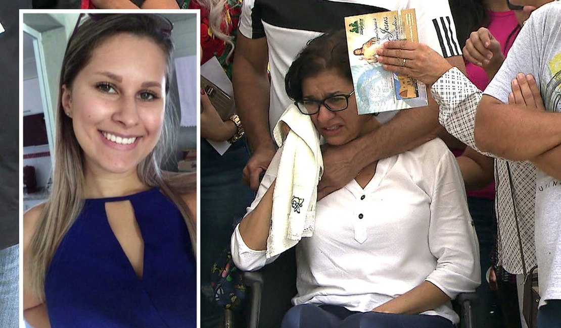 Mãe passa mal no enterro da filha que morreu queimada pelo namorado em SP
