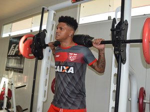 Bruno Paulo treina pela primeira vez e aguarda regularização para estrear pelo CRB