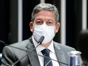 Lira diz que Renan Calheiros deve pedir desculpas sobre irregularidades na eleição para tampão