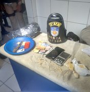 Casal é preso suspeito de tráfico de drogas no Benedito Bentes