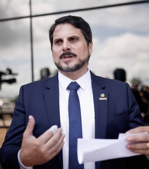 Marcos do Val diz à Polícia Federal que plano de Silveira era anular eleição e prender Moraes