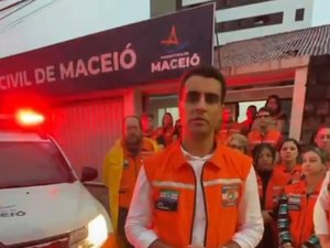 JHC visita pontos críticos de Maceió e avalia positivamente atuação da Defesa Civil