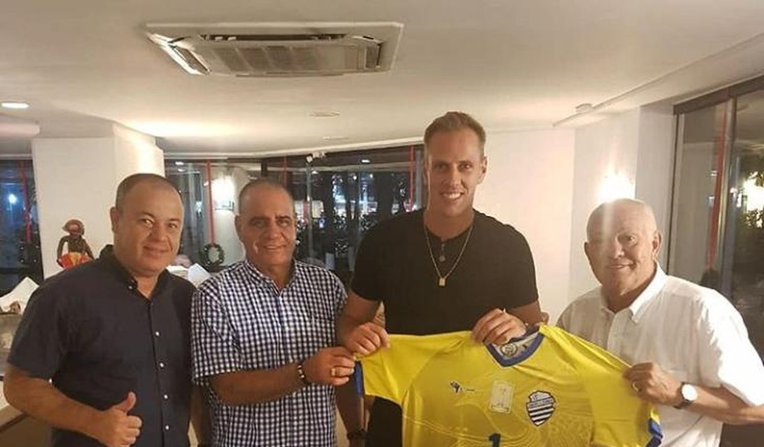 João Carlos alega que CSA não pode se atentar a má-fase do Atlético-MG