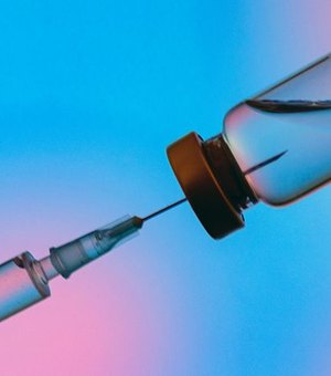 Empresa que aplicar vacina sem aval da Anvisa em funcionário assumirá risco, diz ex-chefe do MPT