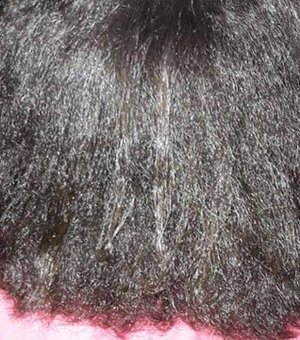 Madrasta alisa à força cabelo de enteada de oito anos