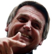Bolsonaro chuta 'pixuleco' e fala em vitória no 1º turno