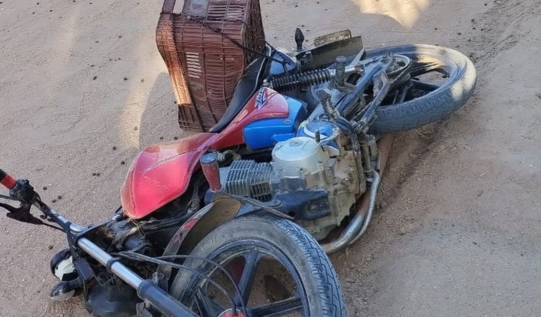 Homem morre após colidir motocicleta contra cerca de arame farpado em Junqueiro