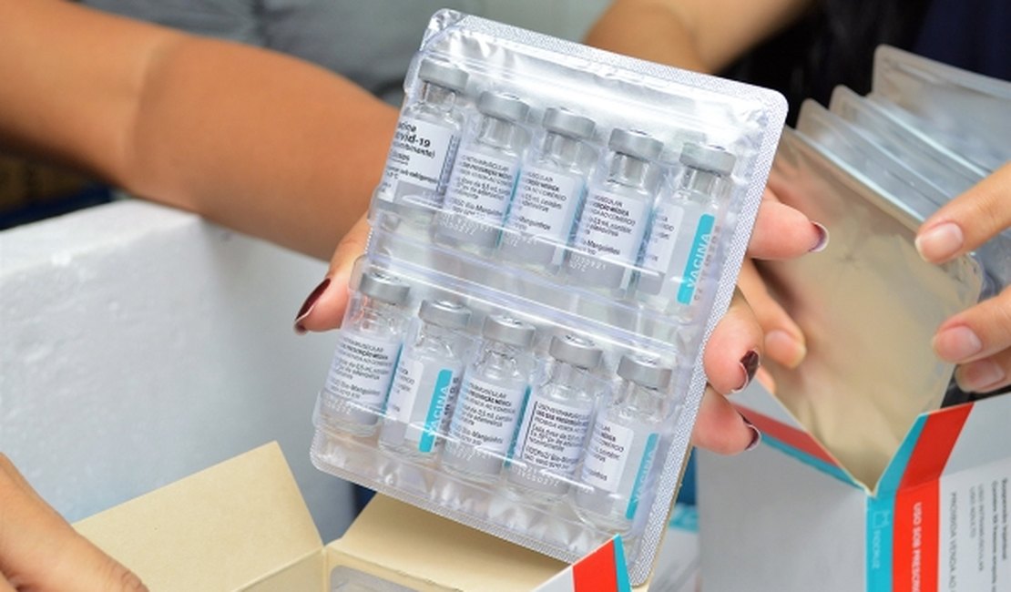 Sesau inicia distribuição de vacinas; Maceió recebe mais de 13 mil doses