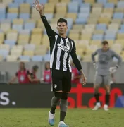 Victor Cuesta não se reapresenta e deve deixar o Botafogo