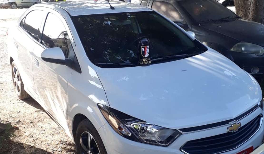 Rádio Patrulha recupera veículo roubado em Arapiraca