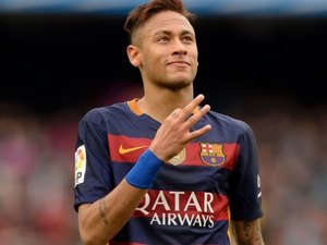 Neymar faz novo acordo com o Barcelona; contrato de R$ 52 milhões