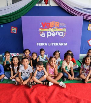 Projeto VaLER a Pena entrega mais de 200 mil livros e transforma hábitos de alunos