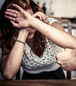 Mulher é vítima de violência doméstica em Traipu