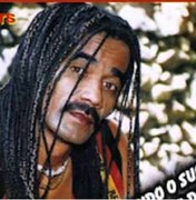 Cantor de reggae é preso após tentar invadir a casa da ex-mulher