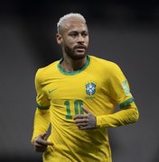 Neymar sente a coxa e está fora do clássico entre Brasil e Argentina