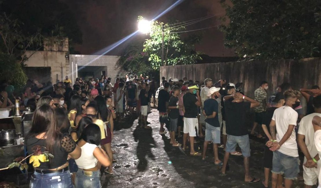 Polícia encerra festa clandestina no bairro do Ouro Preto