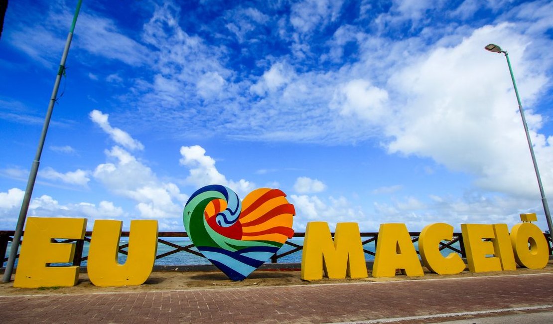 Com 203 anos, Maceió celebra avanços para a população