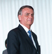 Bolsonaro ganha prêmio da Mega-Sena em bolão com funcionários do PL