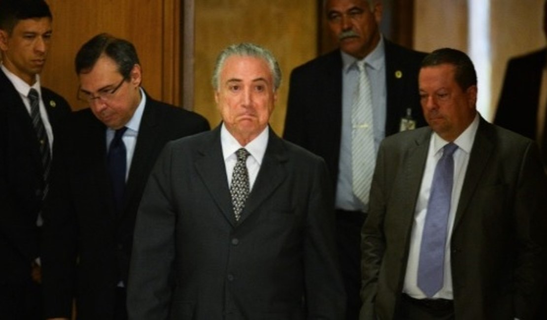 Conta do governo publica senhas do Planalto acidentalmente no Twitter