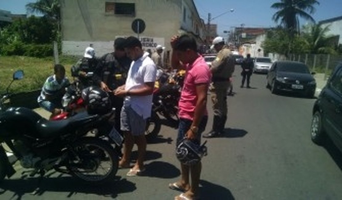 Operação contra clandestinos apreende veículos em Arapiraca