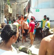 Ônibus escolar colide em muro e fere mais de 20 crianças em Rio Largo