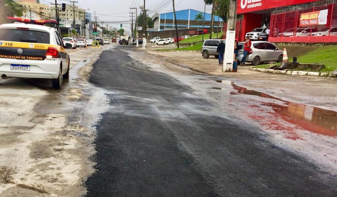 Avenida Gustavo Paiva é liberada para tráfego de veículos após obras de desobstrução