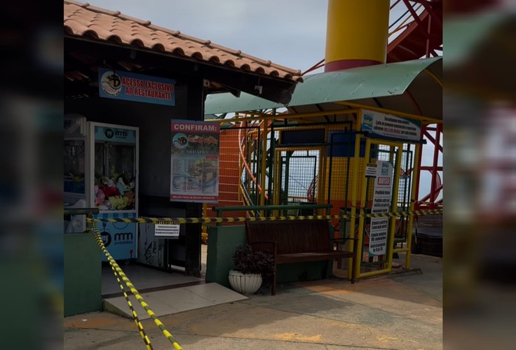 Fechamento de restaurante por falta de licenciamento ambiental vira briga política na praia do Gunga