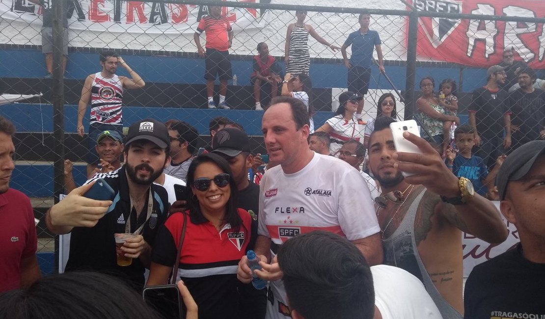 Marcelinho Carioca revela que jogadores do Flamengo ficaram ‘abismados’ com Ceni e projeta futuro do treinador