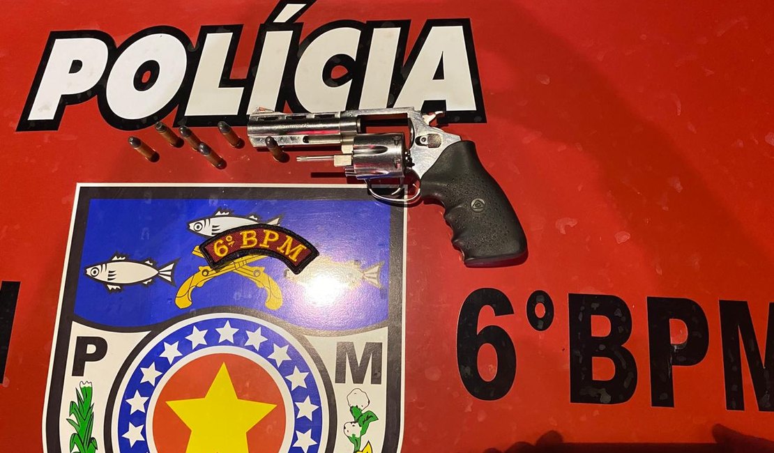 Arma de fogo é encontrada dentro de carro em Japaratinga