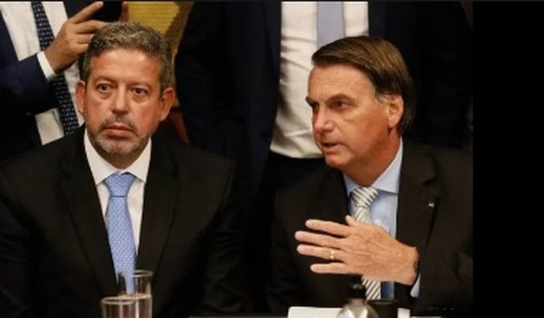 Arthur Lira concede aposentadoria parlamentar ao presidente Bolsonaro