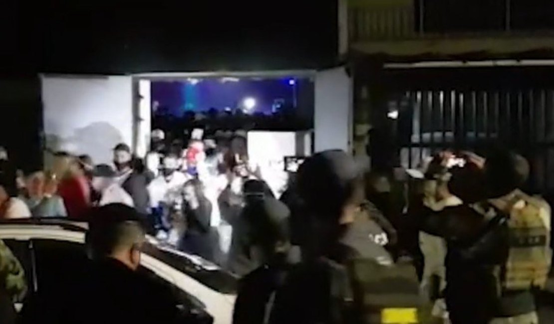 Força-tarefa encerra festa clandestina com 600 pessoas em Osasco