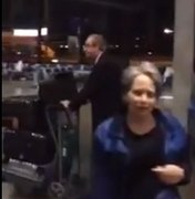 Eduardo Cunha é hostilizado e 'apanha' em aeroporto Santos Dumont