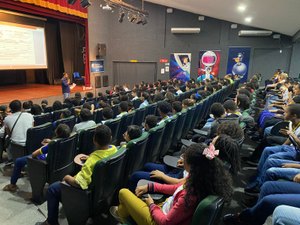 Prefeitura de Arapiraca realiza aulão preparatório para a Olimpíada Brasileira de Astronomia e Astronáutica