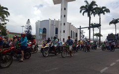 Protesto teve concentração no Parque Ceci Cunha, percorreu o Centro de Arapiraca e seguiu para a governadoria