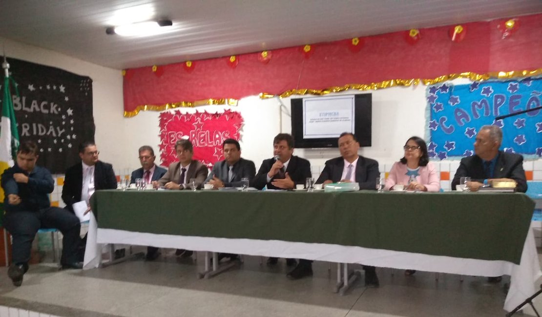 Moradores do Brisa do Lago recebem sessão itinerante da Câmara de Vereadores