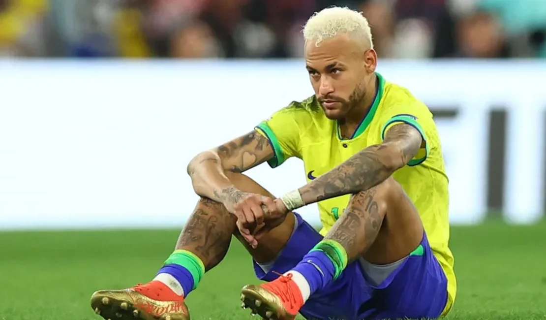 Neymar muda de ideia e deseja permanecer no PSG, afirma jornal