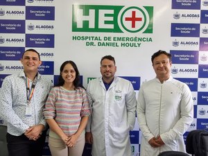 Hospital de Emergência do Agreste e Conselho Estadual LGBTI+ estabelecem parceria para capacitar servidores