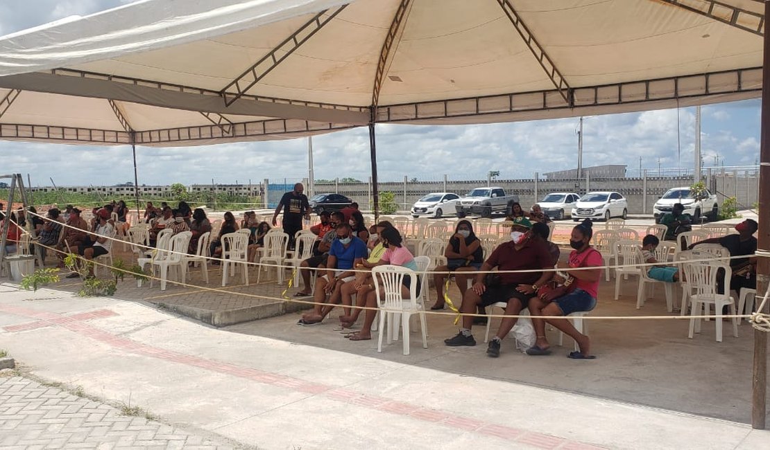 Ação da Casal cadastra 350 imóveis do Residencial Vale Bentes I