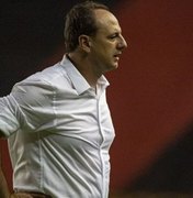 Após vitória do Flamengo, Ceni minimiza gols perdidos: 'O importante é criar chances'