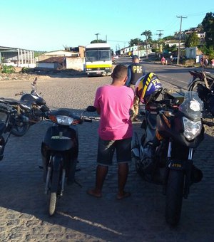PRF prende dois motociclistas durante fiscalização na BR-316, em Atalaia