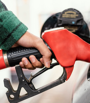 Pesquisa do Procon aponta que redução nos preços dos combustíveis se mantém em Arapiraca