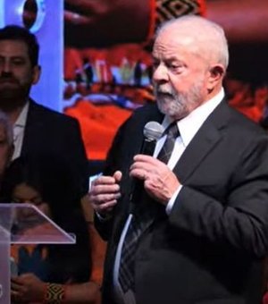 Aniversário do PT tem críticas ao Banco Central e agradecimento de Lula a José Dirceu