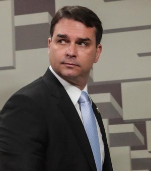 Flávio Bolsonaro deixa cargo na Mesa Diretora do Senado